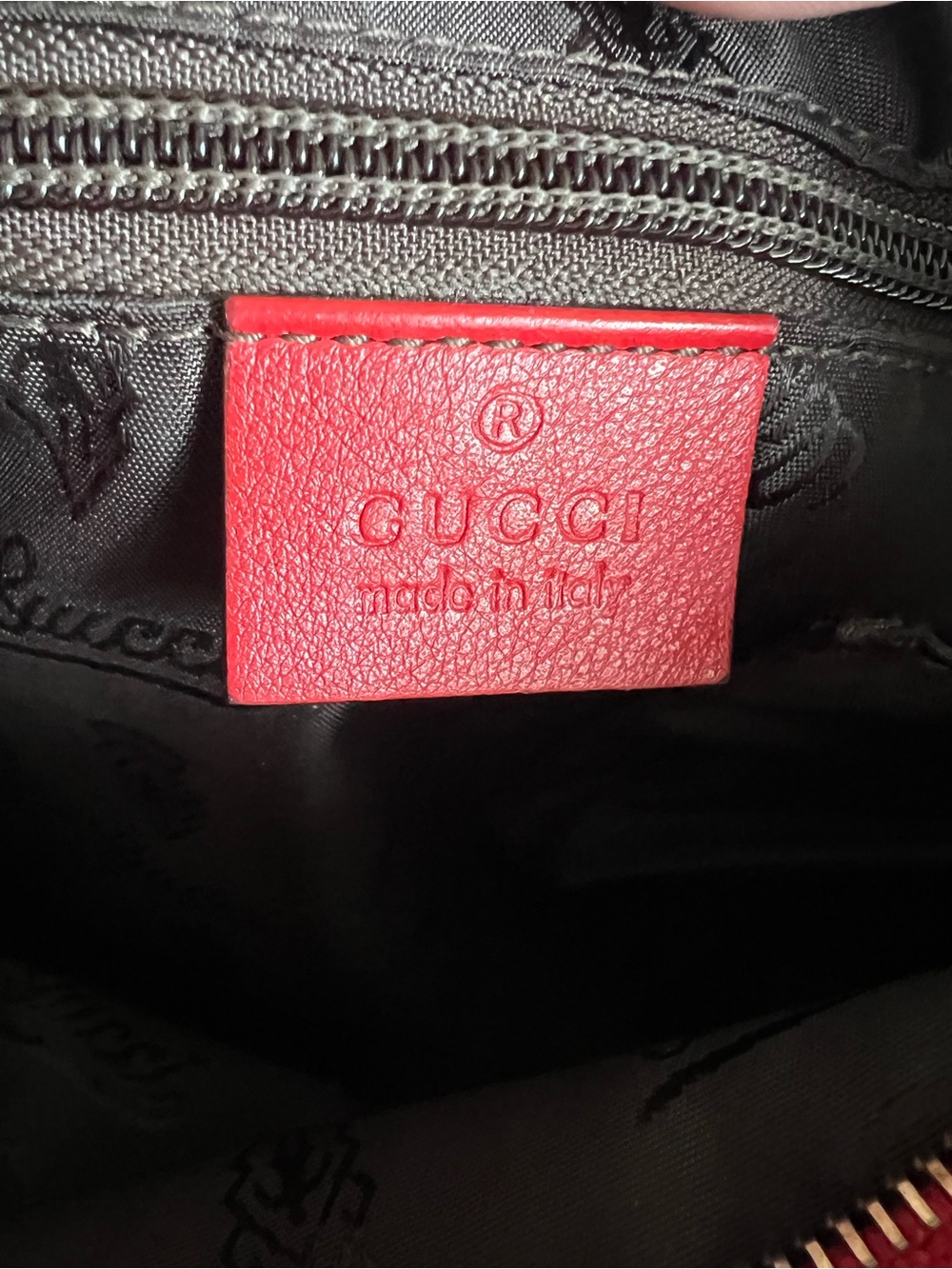 Gucci Guccissima Red Leather GG Logo Large Crossbody Slim Messenger Bag - Picture 9 of 10